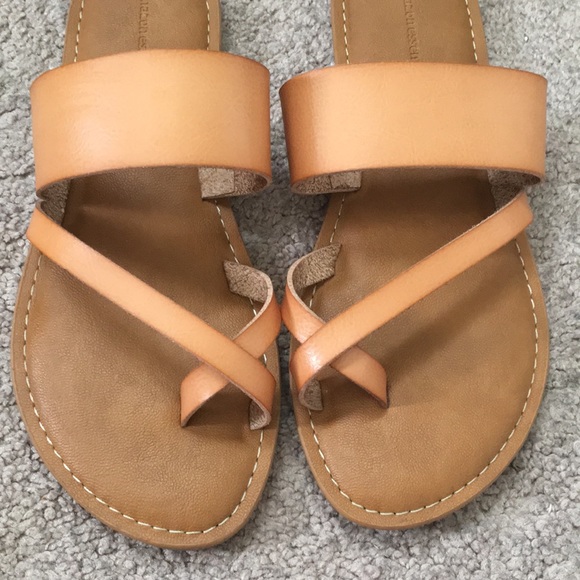 Woman’s 7 sandals - Picture 2 of 4